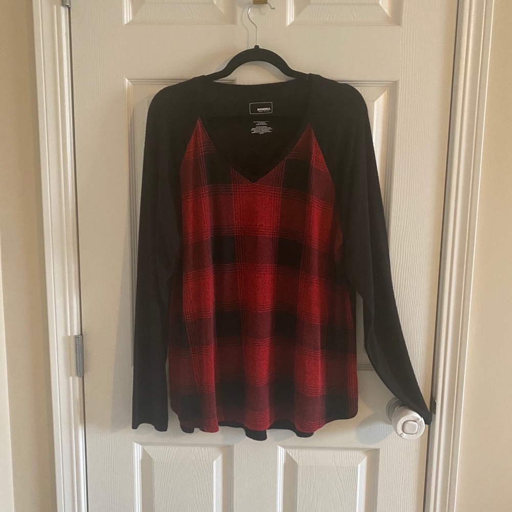 Long Sleeve V Neck Top